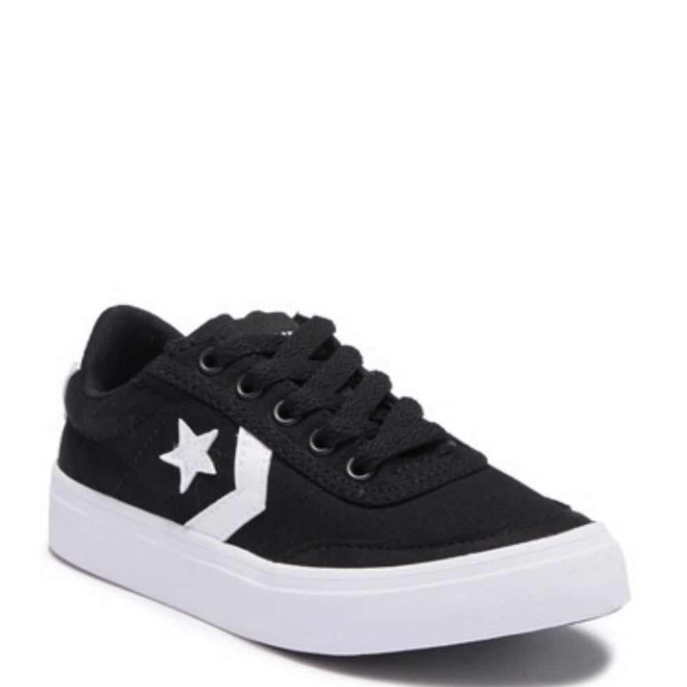 NWT & NIB  Courtland Ox Sneaker